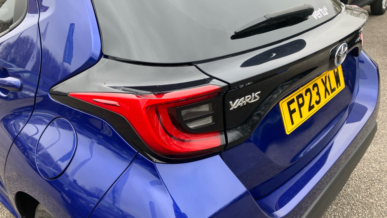 Toyota Yaris 1.5 Hybrid Design 5dr CVT Hybrid Hatchback